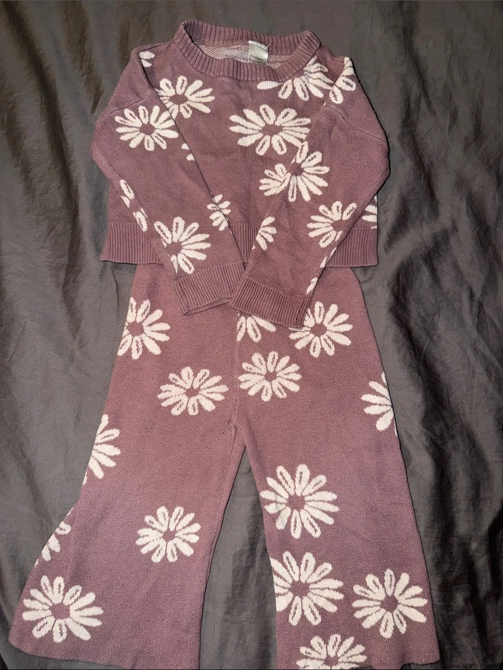 Girls' Mauve Daisy Knit Matching Set - Sweater & Pants
